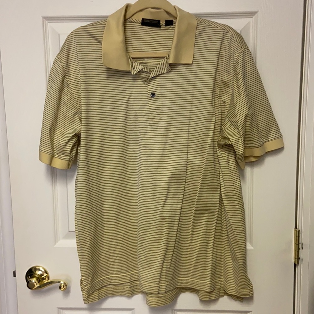 Men’s golf shirt